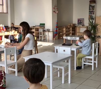 Classe maternelle Montessori Versailles
